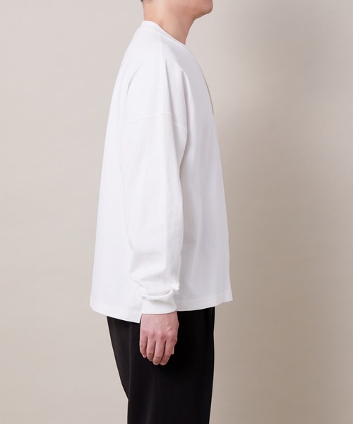 ADAM ET ROPE'(アダムエロペ)の「〈WEB・一部店舗限定〉ヘビーウェイト ドロップショルダー ヘンリーネック L/S Tee(Tシャツ/カットソー・メンズ・ホワイト/ブラック/ベージュ・M/L)」の15枚目の写真