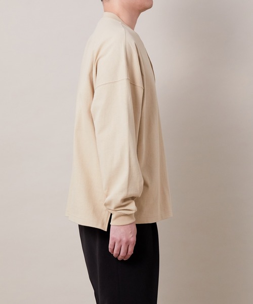 ADAM ET ROPE'(アダムエロペ)の「〈WEB・一部店舗限定〉ヘビーウェイト ドロップショルダー ヘンリーネック L/S Tee(Tシャツ/カットソー・メンズ・ホワイト/ブラック/ベージュ・M/L)」の13枚目の写真