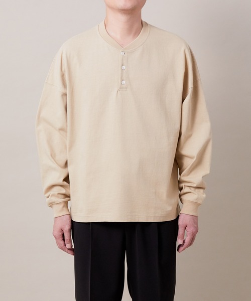 ADAM ET ROPE'(アダムエロペ)の「〈WEB・一部店舗限定〉ヘビーウェイト ドロップショルダー ヘンリーネック L/S Tee(Tシャツ/カットソー・メンズ・ホワイト/ブラック/ベージュ・M/L)」の22枚目の写真