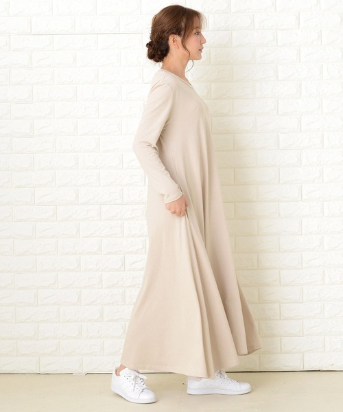 Lace Ladies（レースレディース）の「長袖ゆったりTシャツロングワンピース（ワンピース・レディース・ベージュ/ブルーグレー/ブラック/ライトグリーン・FREE）」の9枚目の写真