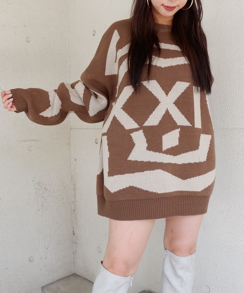 SPIRALGIRL(スパイラルガール)の「ビックシルエットジャガードニット(ニット/セーター・レディース・ブラウン/ブラック/ブルー・FREE)」の4枚目の写真
