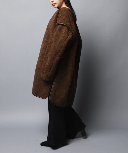 ARCANUM DESIGN(アルカナムデザイン)の「WEB限定 フェイクムートン/パイピングボアコクーンコート(ムートンコート・レディース・ブラック/ベージュ/モカ/ブラウン・S/M)」の12枚目の写真