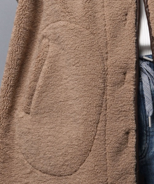 ARCANUM DESIGN(アルカナムデザイン)の「WEB限定 フェイクムートン/パイピングボアコクーンコート(ムートンコート・レディース・ブラック/ベージュ/モカ/ブラウン・S/M)」の21枚目の写真