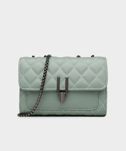 yuue' ( wear )(ユーイ)の「キルティングレザーミニショルダーバッグ(ショルダーバッグ・レディース・ブラック/アイボリー/ミント/オフホワイト/ブルー・FREE)」の4枚目の写真