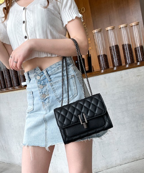 yuue' ( wear )(ユーイ)の「キルティングレザーミニショルダーバッグ(ショルダーバッグ・レディース・ブラック/アイボリー/ミント/オフホワイト/ブルー・FREE)」の17枚目の写真