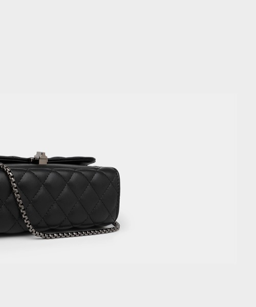 yuue' ( wear )(ユーイ)の「キルティングレザーミニショルダーバッグ(ショルダーバッグ・レディース・ブラック/アイボリー/ミント/オフホワイト/ブルー・FREE)」の11枚目の写真