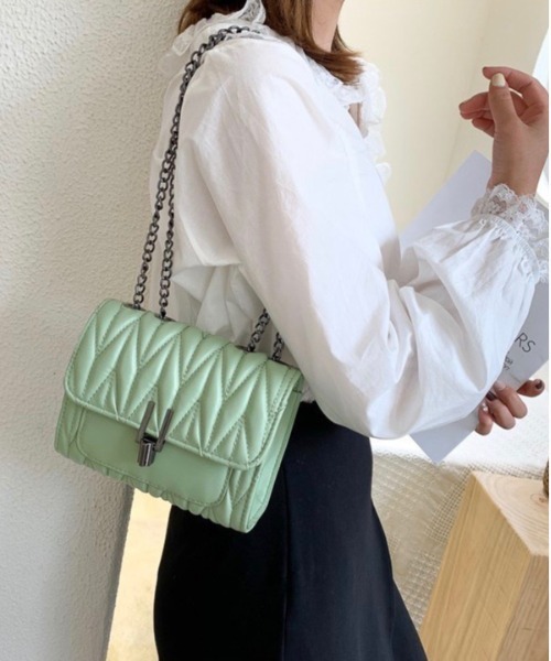 Burner（バーナー）の「【OKUOKU　0909】チェーンショルダー　キルティング　ミニバッグ（ショルダーバッグ・レディース・ブラック/グリーン/キナリ/その他6/その他5/その他4・FREE）」の5枚目の写真