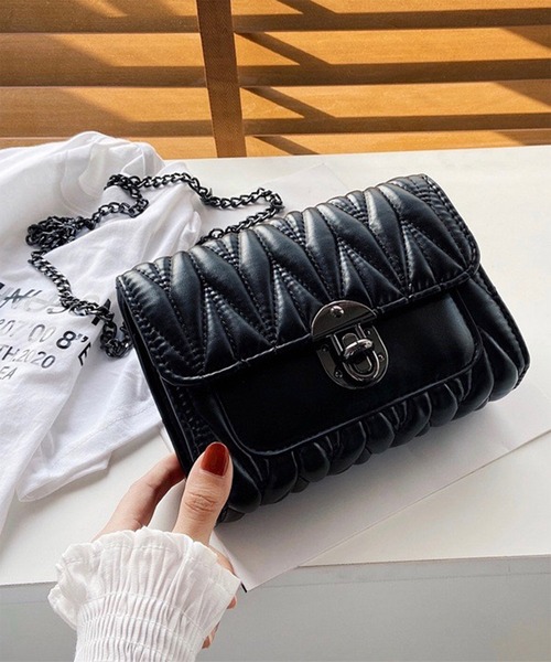 Burner（バーナー）の「【OKUOKU　0909】チェーンショルダー　キルティング　ミニバッグ（ショルダーバッグ・レディース・ブラック/グリーン/キナリ/その他6/その他5/その他4・FREE）」の12枚目の写真