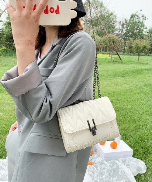 Burner（バーナー）の「【OKUOKU　0909】チェーンショルダー　キルティング　ミニバッグ（ショルダーバッグ・レディース・ブラック/グリーン/キナリ/その他6/その他5/その他4・FREE）」の21枚目の写真