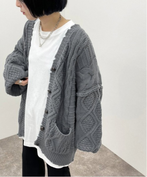 apres jour mignon(アプレジュールミニョン)の「ダメージケーブルカーデ【ZOZOTOWN限定アイテム】(カーディガン/ボレロ・レディース・パープル/ブラック/グレイッシュベージュ/アイボリー/ダークブルー・X-LARGE/フリー)」の12枚目の写真