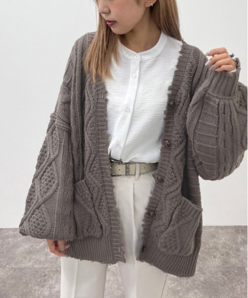 apres jour mignon(アプレジュールミニョン)の「ダメージケーブルカーデ【ZOZOTOWN限定アイテム】(カーディガン/ボレロ・レディース・パープル/ブラック/グレイッシュベージュ/アイボリー/ダークブルー・X-LARGE/フリー)」の18枚目の写真