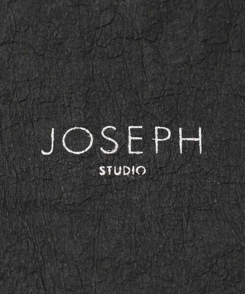 JOSEPH(ジョセフ)の「【JOSEPH STUDIO】PAPER LEATHER BODY BAG(ボディバッグ/ウエストポーチ・メンズ・ブラック系・F)」の7枚目の写真