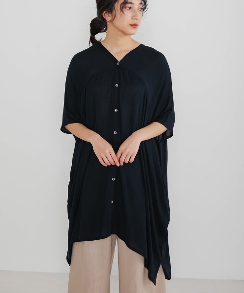 Bou Jeloud(ブージュルード)の「レーヨンクレープチュニック(シャツ/ブラウス・レディース・オフホワイト/ベージュ/ネイビー/ライトカーキ・FREE)」の15枚目の写真