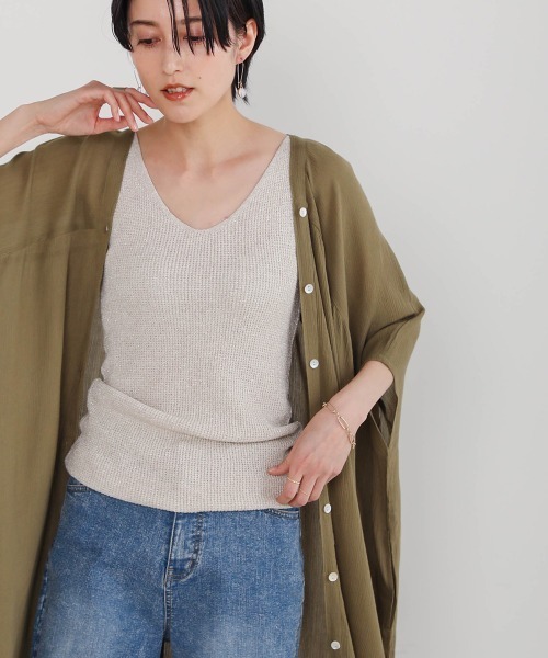 Bou Jeloud(ブージュルード)の「レーヨンクレープチュニック(シャツ/ブラウス・レディース・オフホワイト/ベージュ/ネイビー/ライトカーキ・FREE)」の11枚目の写真