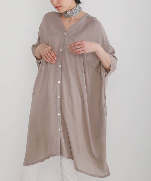 Bou Jeloud(ブージュルード)の「レーヨンクレープチュニック(シャツ/ブラウス・レディース・オフホワイト/ベージュ/ネイビー/ライトカーキ・FREE)」の17枚目の写真