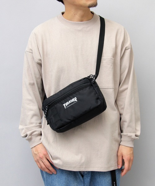 THRASHER（スラッシャー）の「撥水 ロゴ刺繍 横型 ナイロン ミニショルダーバッグ（ショルダーバッグ・メンズ・ブラック・FREE）」の5枚目の写真