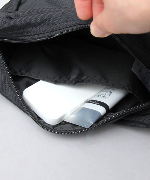 THRASHER（スラッシャー）の「撥水 ロゴ刺繍 横型 ナイロン ミニショルダーバッグ（ショルダーバッグ・メンズ・ブラック・FREE）」の10枚目の写真