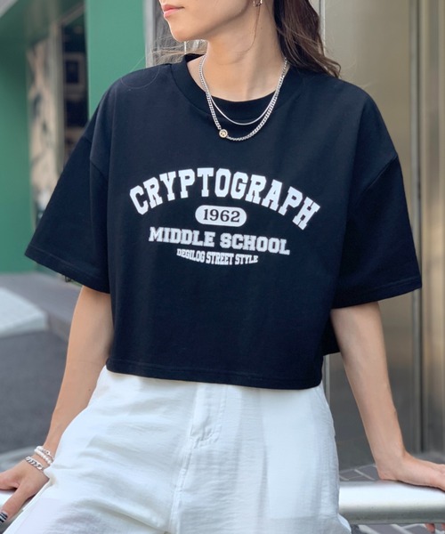RASVOA（ラスボア）の「カレッジロゴクロップドＴシャツ（Tシャツ/カットソー・レディース・チャコールグレー/ブラック/オフホワイト/ブルー・FREE）」の3枚目の写真