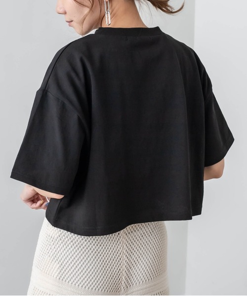 RASVOA（ラスボア）の「カレッジロゴクロップドＴシャツ（Tシャツ/カットソー・レディース・チャコールグレー/ブラック/オフホワイト/ブルー・FREE）」の12枚目の写真