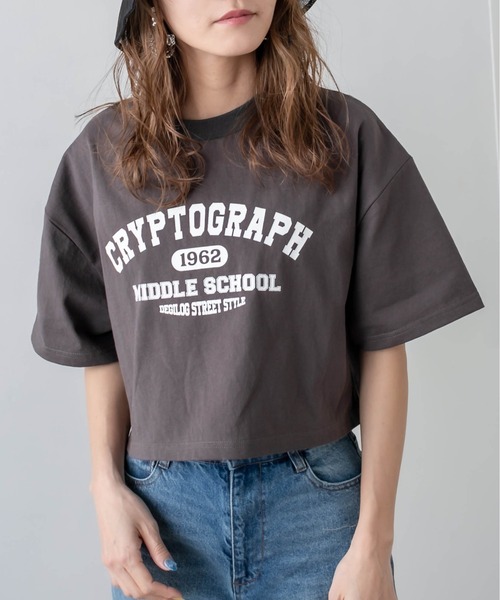 RASVOA（ラスボア）の「カレッジロゴクロップドＴシャツ（Tシャツ/カットソー・レディース・チャコールグレー/ブラック/オフホワイト/ブルー・FREE）」の8枚目の写真