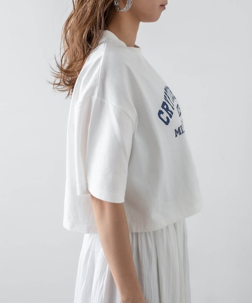 RASVOA（ラスボア）の「カレッジロゴクロップドＴシャツ（Tシャツ/カットソー・レディース・チャコールグレー/ブラック/オフホワイト/ブルー・FREE）」の7枚目の写真