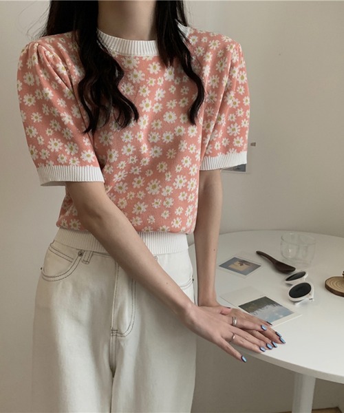 Jewelobe(ジュエローブ)の「スモールデイジーニットプルオーバー(ニット/セーター・レディース・ブルー/ブラック/オレンジ/パープル・FREE)」の11枚目の写真