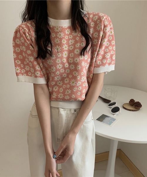 Jewelobe(ジュエローブ)の「スモールデイジーニットプルオーバー(ニット/セーター・レディース・ブルー/ブラック/オレンジ/パープル・FREE)」の12枚目の写真