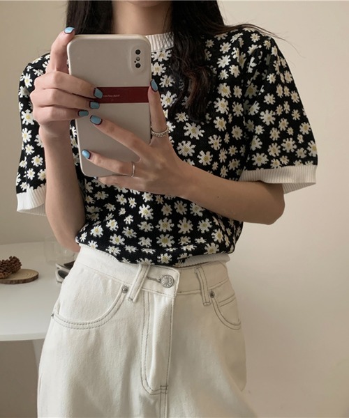 Jewelobe(ジュエローブ)の「スモールデイジーニットプルオーバー(ニット/セーター・レディース・ブルー/ブラック/オレンジ/パープル・FREE)」の18枚目の写真