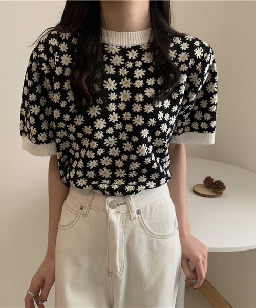 Jewelobe(ジュエローブ)の「スモールデイジーニットプルオーバー(ニット/セーター・レディース・ブルー/ブラック/オレンジ/パープル・FREE)」の19枚目の写真