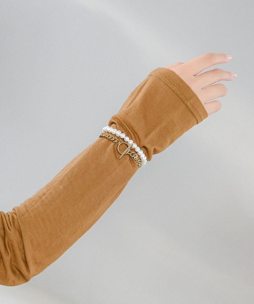 Editors Draw（エディターズドロー）の「パール×チェーン 2連 ブレスレット【 Ria. Jaysmee/リアジェイズミー 】（ブレスレット・レディース・シルバー/ゴールド・ONE SIZE）」の2枚目の写真