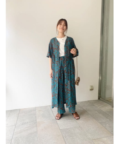 crie conforto(クリーコンフォルト)の「ロンシャンリーフプリントパンツ(スラックス・レディース・ブラック/グリーン・SMALL/MEDIUM/LARGE)」の22枚目の写真