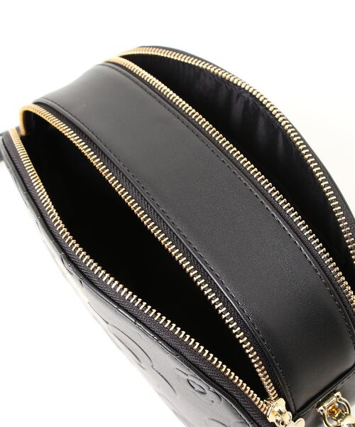 MARY QUANT（マリークワント）の「メニーデイジーエンボス ショルダー  