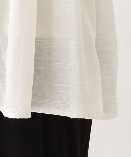 SHOO・LA・RUE(シューラルー)の「◆ひんやりスモッキング刺繍Aラインブラウス(シャツ/ブラウス・レディース・ナチュラル/ダークネイビー・02/03/04)」の8枚目の写真