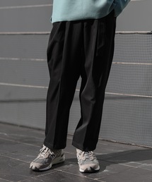 ATTACHMENT | WOOL GABARDINE TWO PLEATS TAPERED FIT TROUSERS(スラックス)