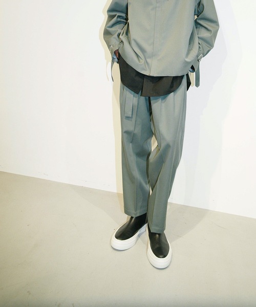 ATTACHMENT（アタッチメント）の「WOOL GABARDINE TWO PLEATS TAPERED FIT TROUSERS（スラックス・メンズ・ブラック/グレー系その他・1/2/3）」の5枚目の写真