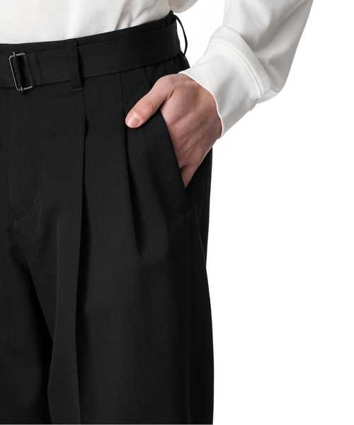ATTACHMENT（アタッチメント）の「WOOL GABARDINE TWO PLEATS TAPERED FIT TROUSERS（スラックス・メンズ・ブラック/グレー系その他・1/2/3）」の8枚目の写真