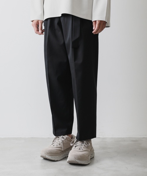 ATTACHMENT（アタッチメント）の「WOOL GABARDINE TWO PLEATS TAPERED FIT TROUSERS（スラックス・メンズ・ブラック/グレー系その他・1/2/3）」の13枚目の写真