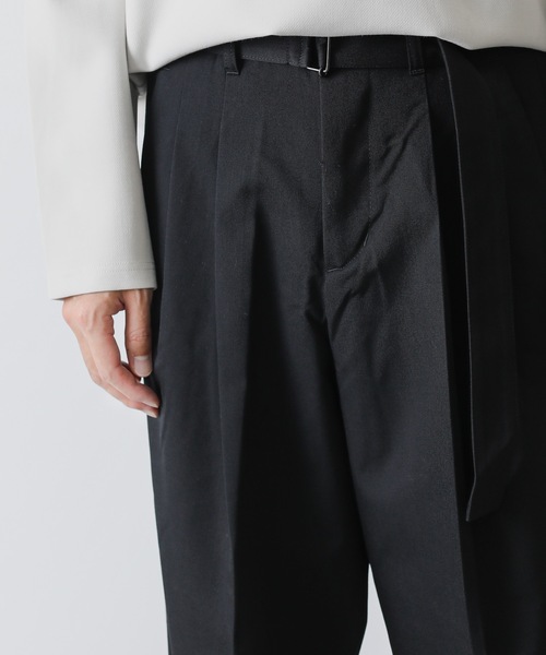 ATTACHMENT（アタッチメント）の「WOOL GABARDINE TWO PLEATS TAPERED FIT TROUSERS（スラックス・メンズ・ブラック/グレー系その他・1/2/3）」の17枚目の写真