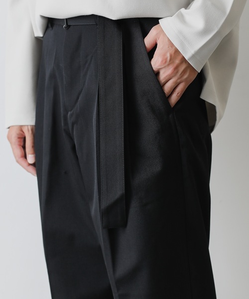 ATTACHMENT（アタッチメント）の「WOOL GABARDINE TWO PLEATS TAPERED FIT TROUSERS（スラックス・メンズ・ブラック/グレー系その他・1/2/3）」の18枚目の写真