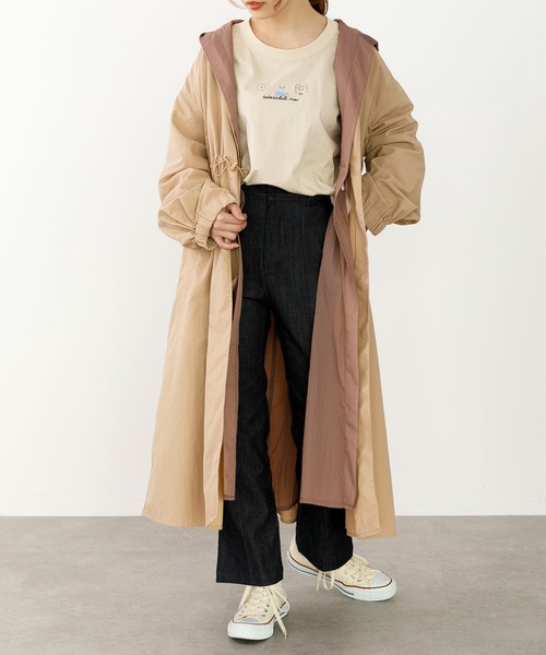 SLURR（スラ―）の「【再入荷・新色追加】シアーロング丈フードレイヤードアウター（ノーカラーコート・レディース・ベージュ/アイボリー/ライトカーキ・FREE）」の2枚目の写真