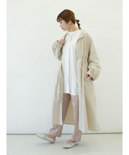 SLURR（スラ―）の「【再入荷・新色追加】シアーロング丈フードレイヤードアウター（ノーカラーコート・レディース・ベージュ/アイボリー/ライトカーキ・FREE）」の13枚目の写真