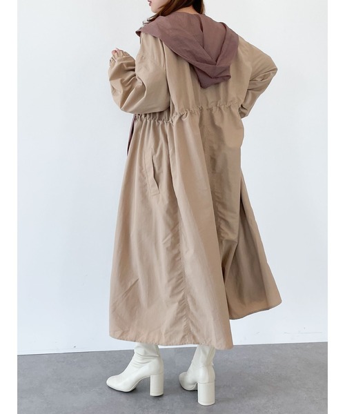 SLURR（スラ―）の「【再入荷・新色追加】シアーロング丈フードレイヤードアウター（ノーカラーコート・レディース・ベージュ/アイボリー/ライトカーキ・FREE）」の7枚目の写真