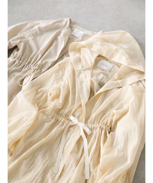 SLURR（スラ―）の「【再入荷・新色追加】シアーロング丈フードレイヤードアウター（ノーカラーコート・レディース・ベージュ/アイボリー/ライトカーキ・FREE）」の16枚目の写真