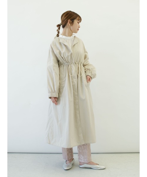 SLURR（スラ―）の「【再入荷・新色追加】シアーロング丈フードレイヤードアウター（ノーカラーコート・レディース・ベージュ/アイボリー/ライトカーキ・FREE）」の14枚目の写真