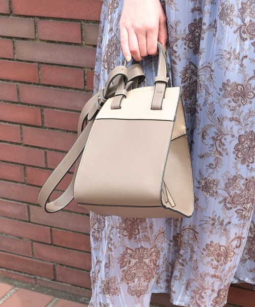 Andemiu（アンデミュウ）の「【WEB限定カラー】ノットハンドルトートミニ956742（ショルダーバッグ・レディース・ブラック/ベージュ/ブラウン/レオパード/ライトグレー/ピンク・FREE）」の4枚目の写真