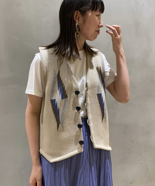 NOLLEY'S goodman（ノーリーズグッドマン）の「オルテガライク チマヨ柄 ベスト（ベスト・メンズ・オフホワイト/ブラック系その他3/グレー/ベージュ系その他3・MEDIUM/LARGE）」の4枚目の写真