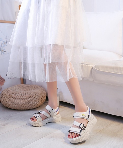 JUNOAH（ジュノア）の「リフレクター厚底スポーツサンダル（サンダル・レディース・ブラック/クリーム・40/38/39/36/37）」の8枚目の写真