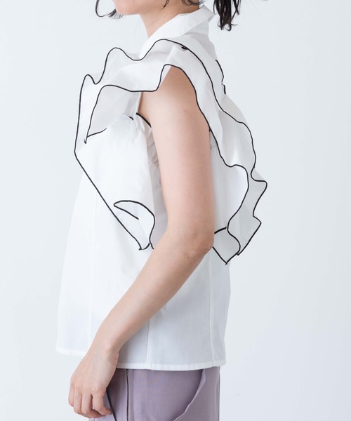 WEGO(ウィゴー)の「WEGO/ラッフルオープンショルダーブラウス(シャツ/ブラウス・レディース・ホワイト・FREE)」の6枚目の写真