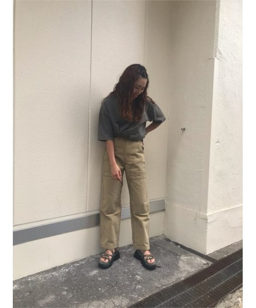 MOUSSY（マウジー）の「HW DOUBLE KNEE LOOSE STRAIGHT（デニムパンツ・レディース・ベージュ/ブラック・0/1/2）」の20枚目の写真