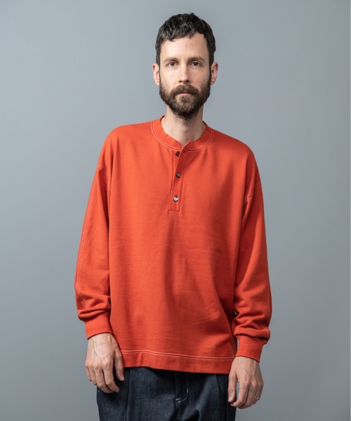 MR.OLIVE(ミスターオリーブ)の「ファインコットン スウェット / スプリットラグランスリーブ ヘンリーネック ロンT(Tシャツ/カットソー・メンズ・ブラック/アッシュグレー/ダークグリーン/オレンジ・SMALL/MEDIUM/LARGE)」の4枚目の写真